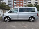 Volkswagen T5 Multivan | Highlinie | AT-Motor | Voll - VW T5 Multivan mit Schiebedach