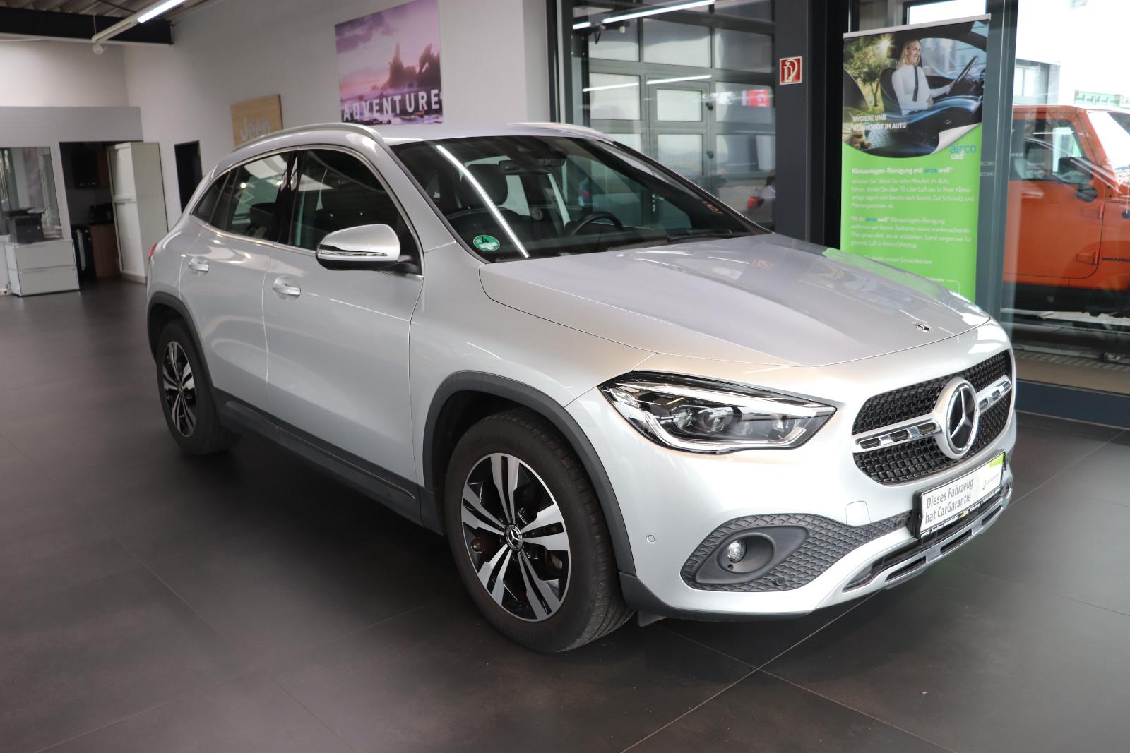 Mercedes-Benz GLA 200