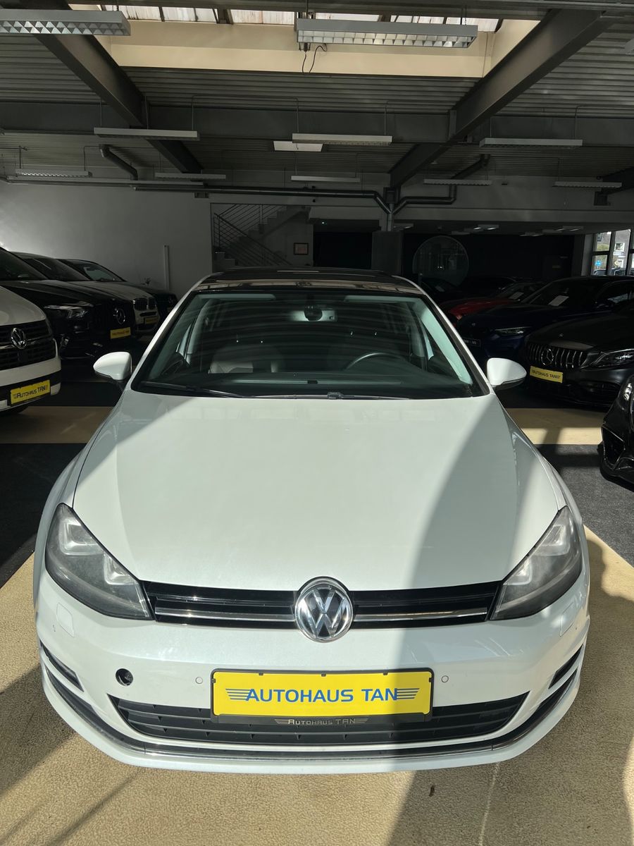 Fahrzeugabbildung Volkswagen Golf VII Lim. 2.0 TDI Highline PANORAMADACH*1.HD