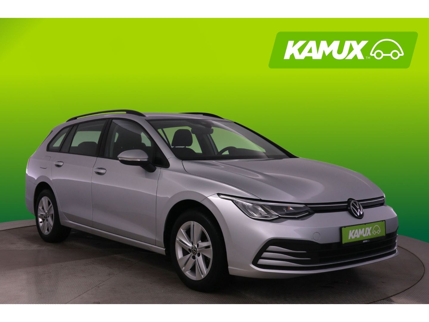 Volkswagen Golf - 1