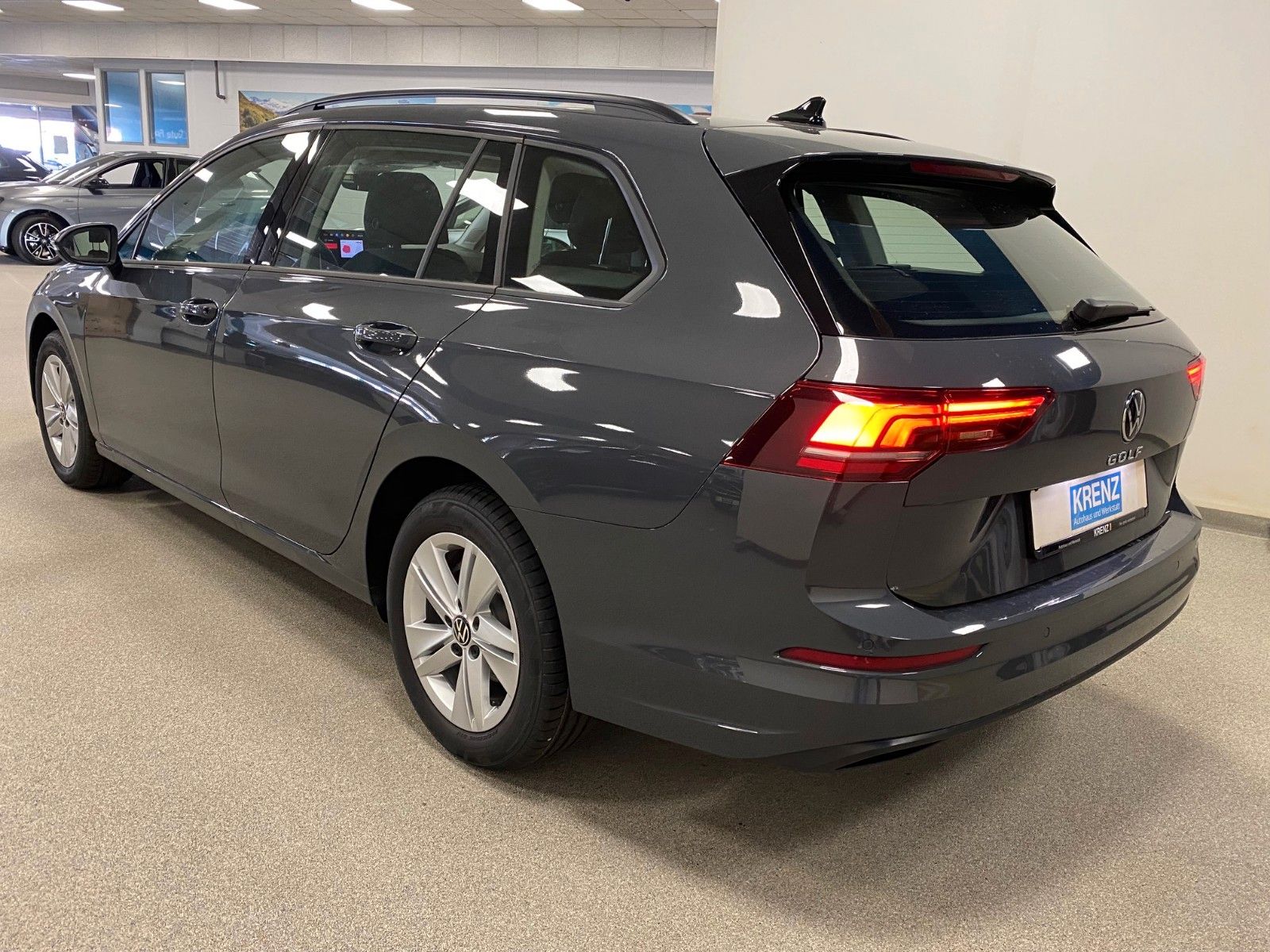 Fahrzeugabbildung Volkswagen Golf 8 Variant 2.0 TDI Life Variant+ACC+PDC v+h+