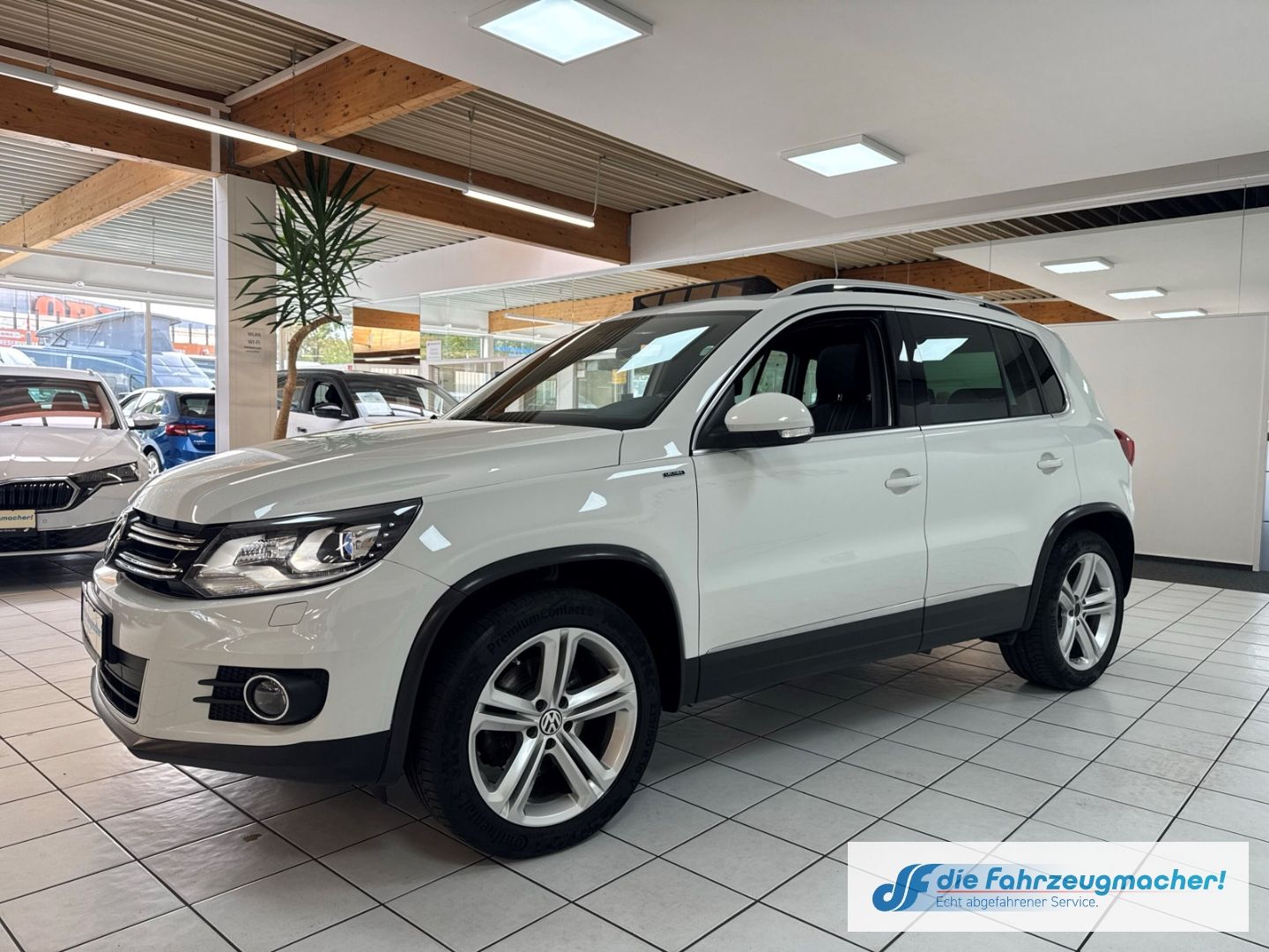 Fahrzeugabbildung Volkswagen Tiguan Lounge Sport & Style 4x4 AHK sch.