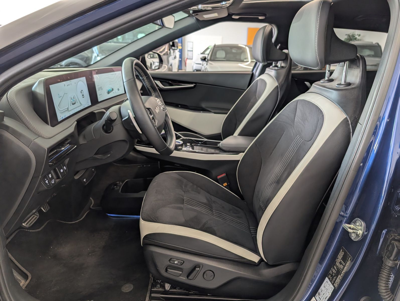 KIA EV6  AWD 77.4 kWh GT-line Glasdach AHK Design – Bild 9