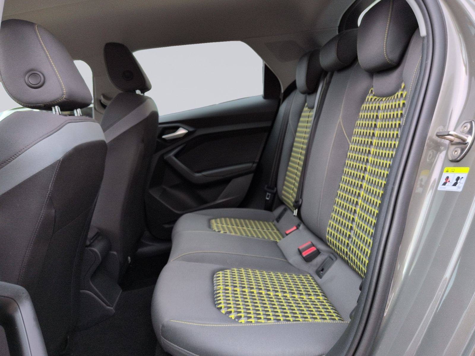 A1 30 TFSI S Line LED+GRA+PDC+SHZ