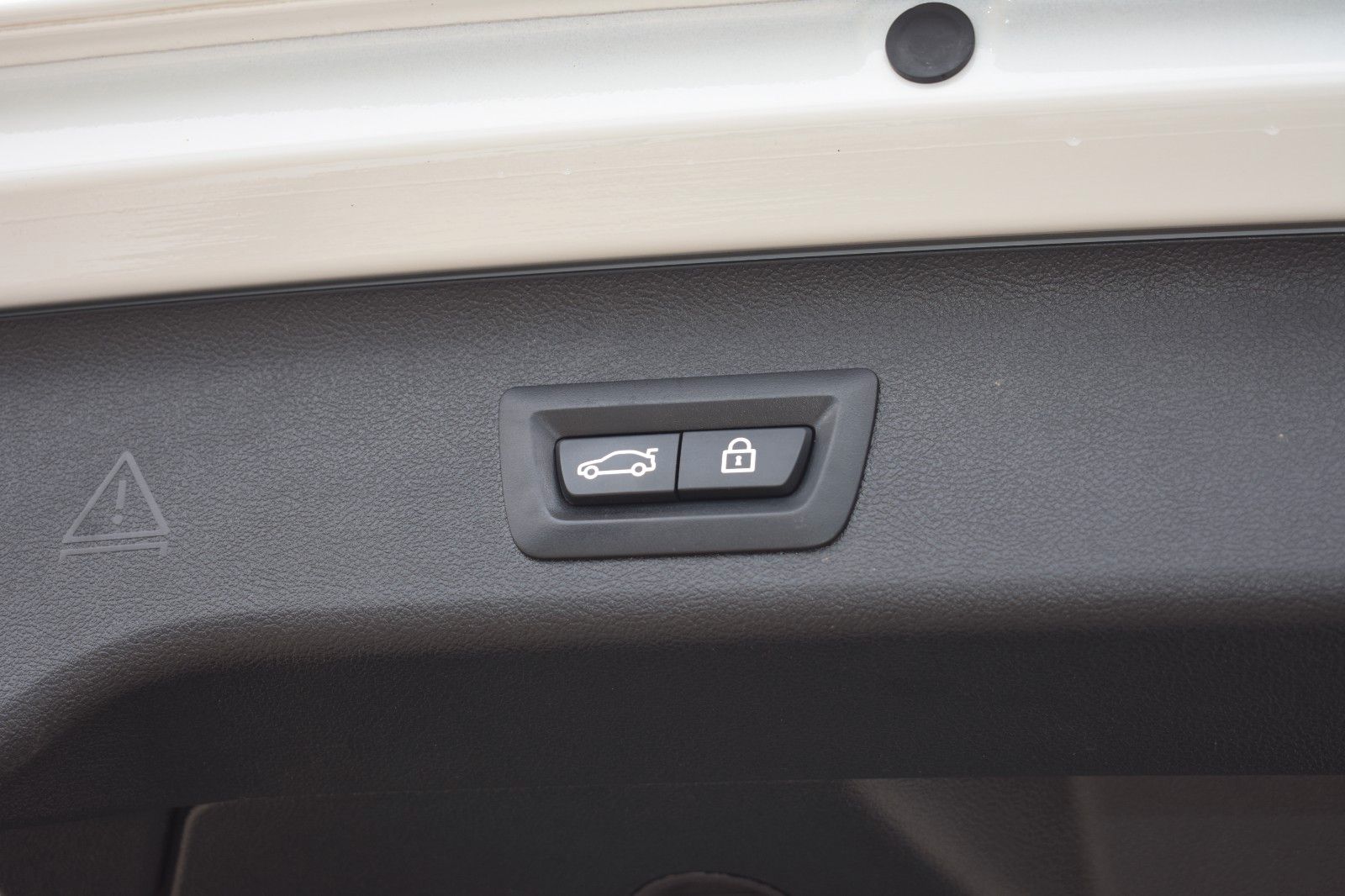 Fahrzeugabbildung BMW 530 d Touring Sport Line Panora Leder HUD AHK ke