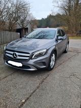 Mercedes-Benz Mercedes GLA 180 Urban - Mercedes-Benz GLA 180: Privatanbieter