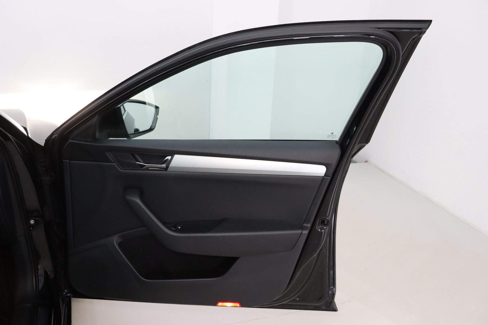 Fahrzeugabbildung SKODA Superb * Memory * PDC * Sithzg.