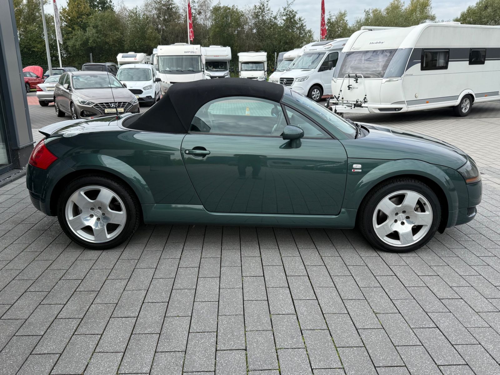 Fahrzeugabbildung Audi TT Roadster 1.8T quattro S-Line CABRIO LEDER SHZ