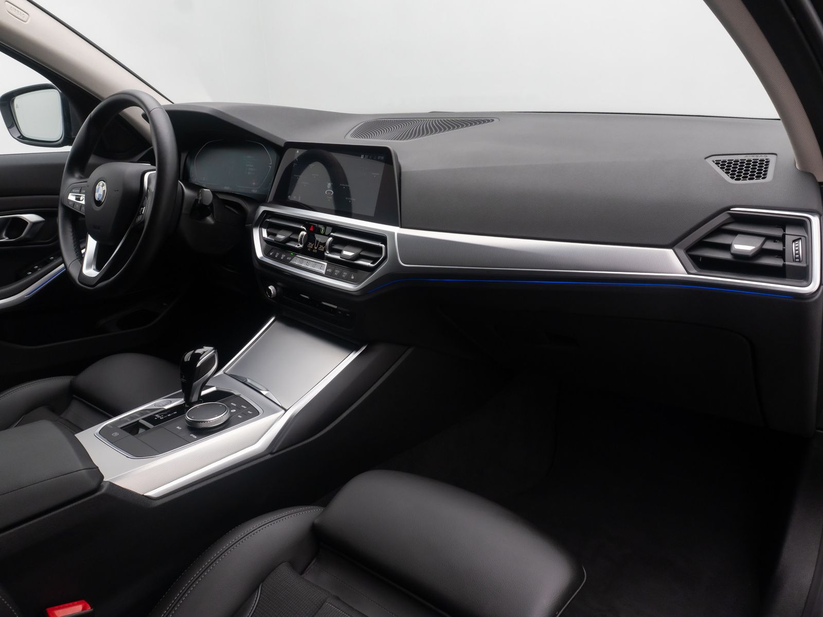 Fahrzeugabbildung BMW 320d xD Sport Line Alarm AHK DAB HiFi DrivAssist