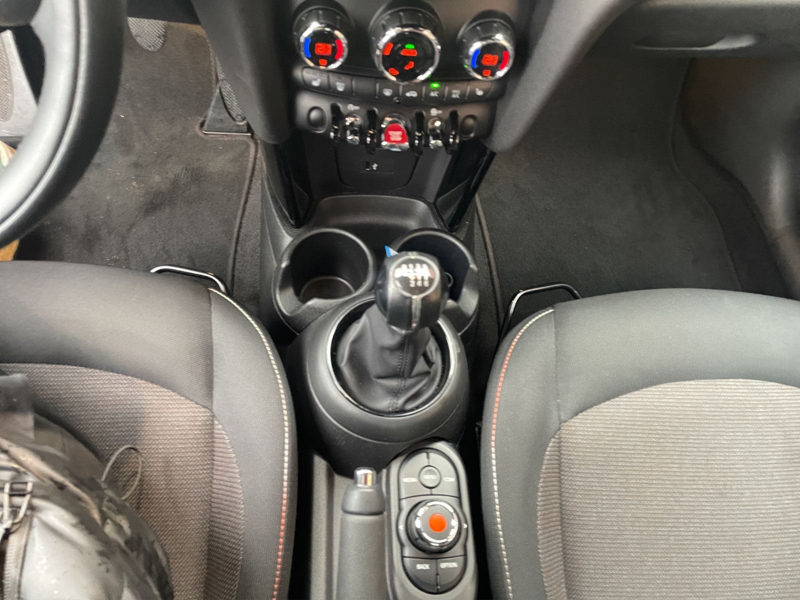 Fahrzeugabbildung MINI Cooper One*SitzHZ*PDC*Ambiente*Carbon*