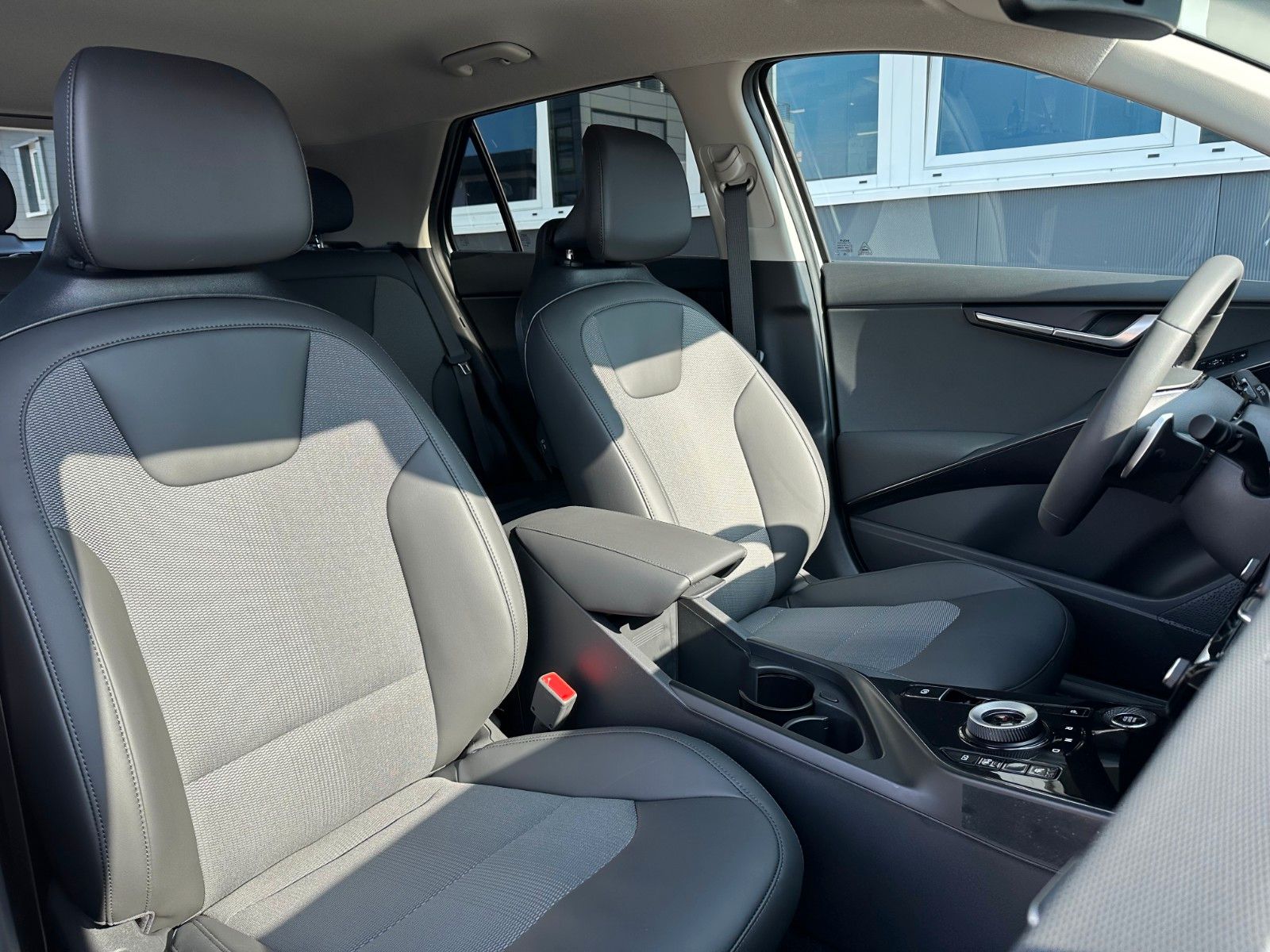 Fahrzeugabbildung Kia Niro 1.6 GDI Hybrid Vision Komfort Style