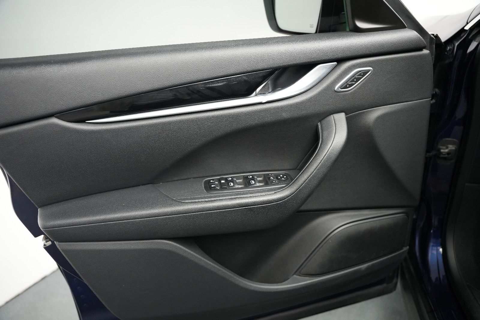 Fahrzeugabbildung Maserati Levante Diesel/GRANSPORT/LED/360°/MEMORY