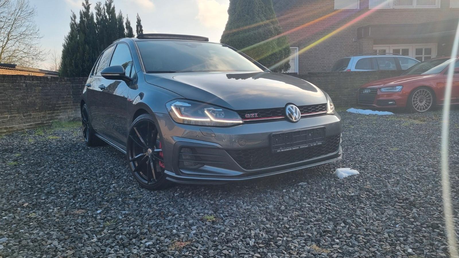 Volkswagen Golf VII Lim. GTI Performance Xenon Pano