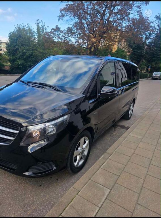 Image of Mercedes-Benz V 220