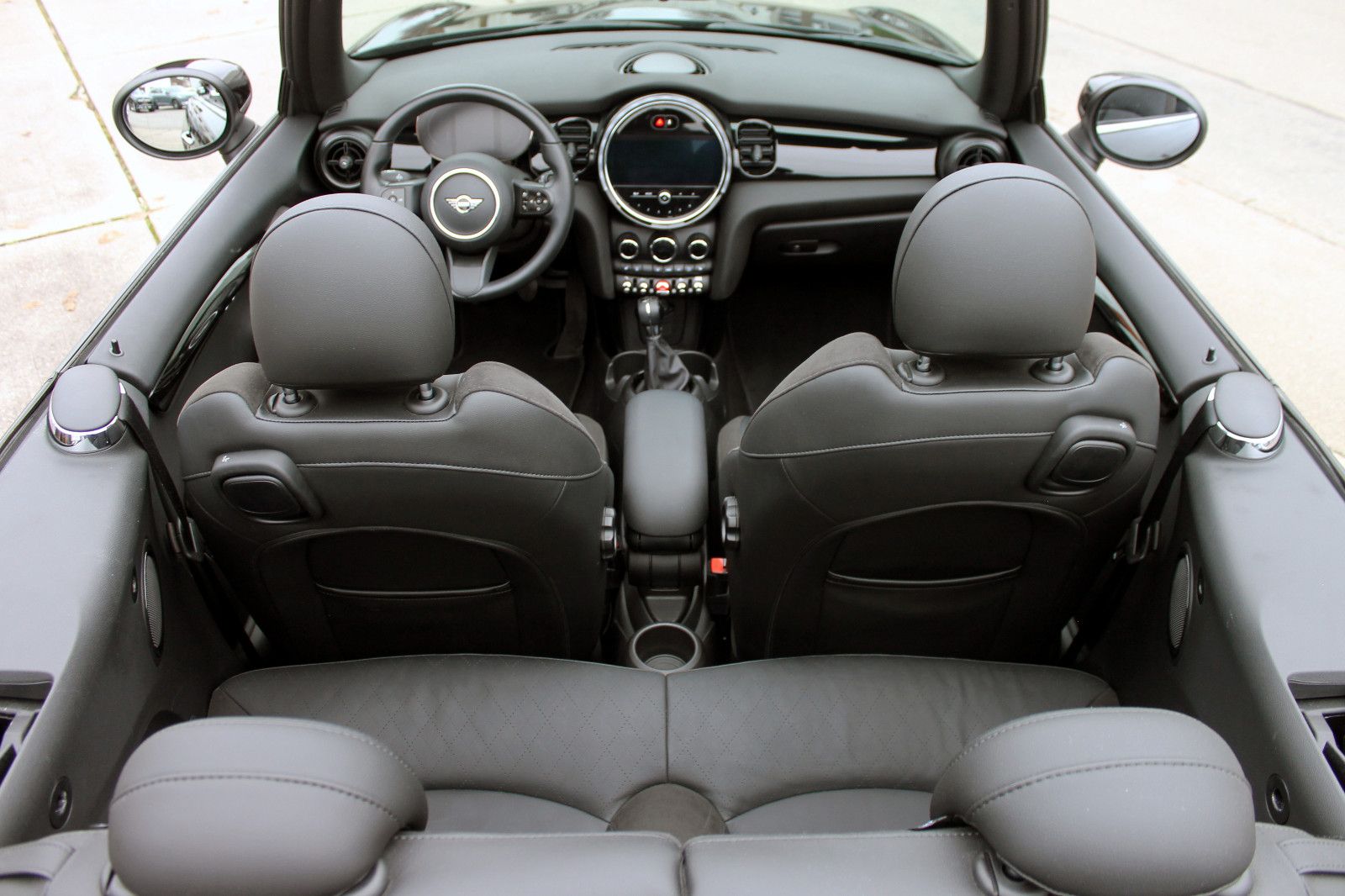 Fahrzeugabbildung MINI Cooper Cabrio Classic-Trim LED KAM PDC SHZ NAV