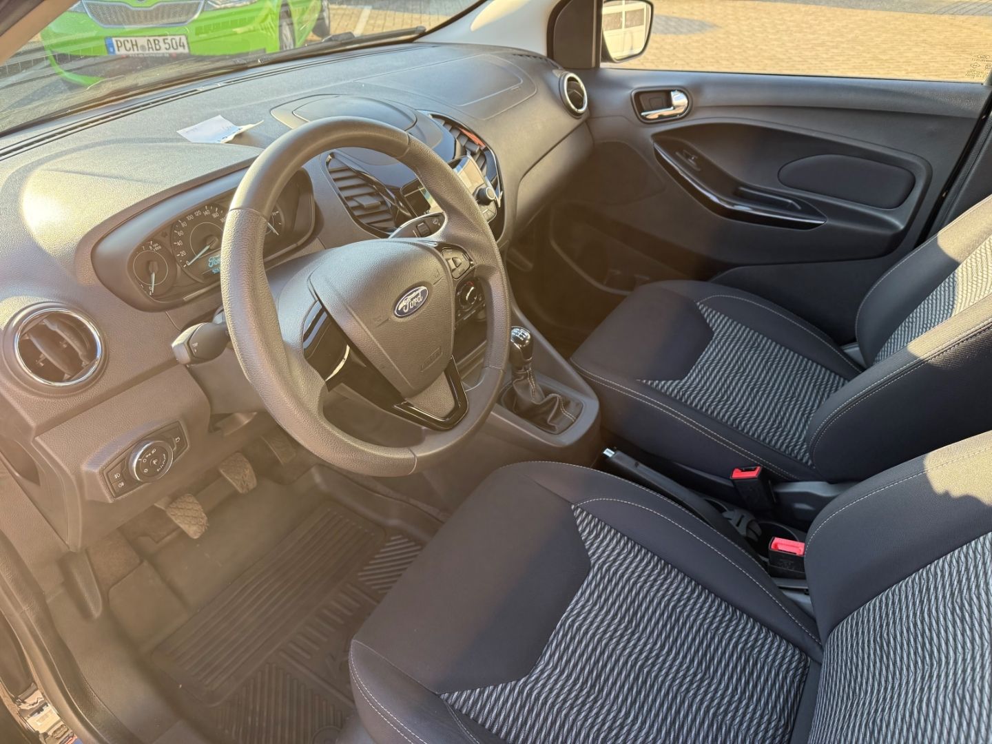 FORD Ka Cool & Connect BHZ SHZ . PDC Berganfahrass. K - Image 12