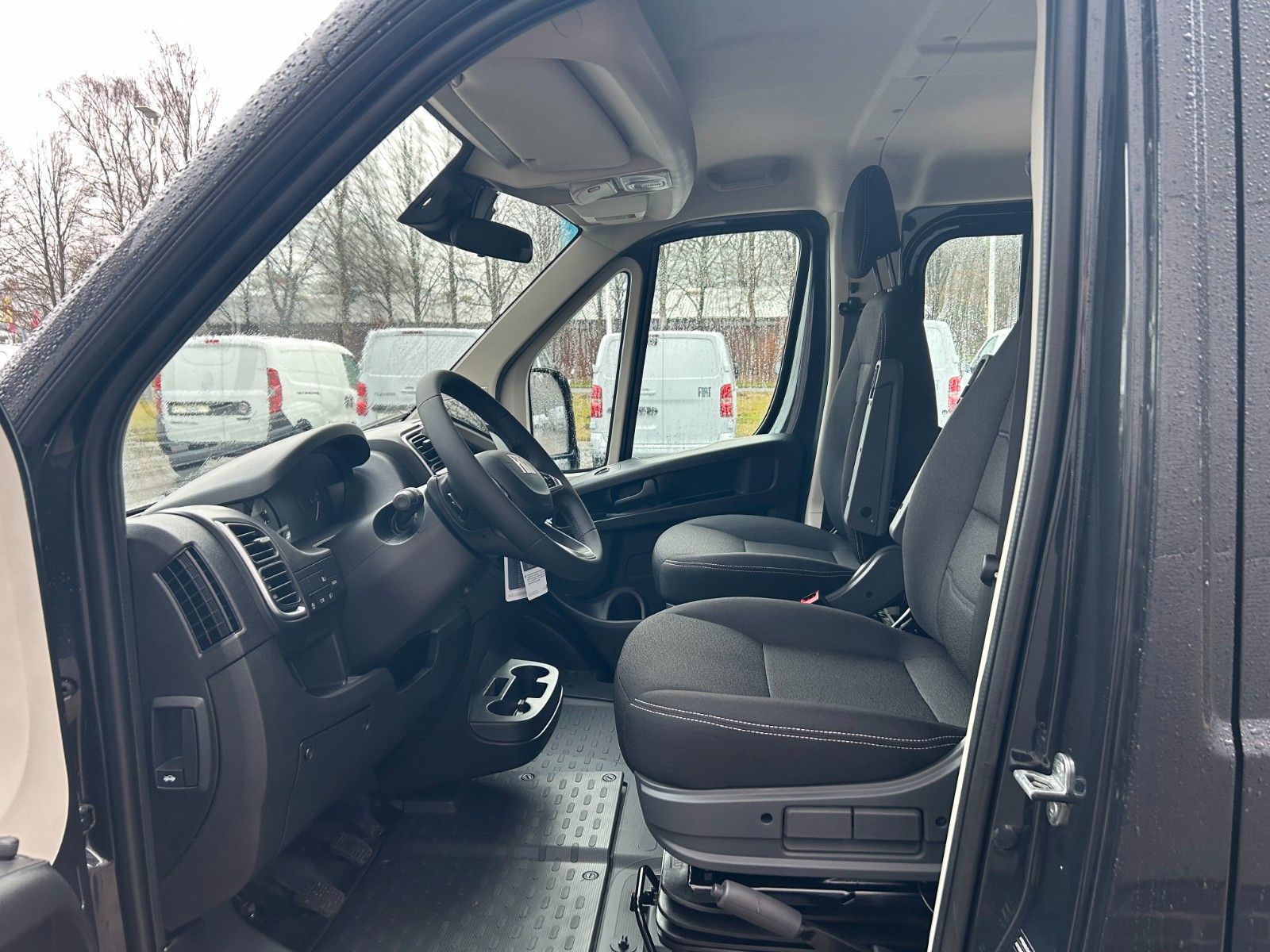 Fahrzeugabbildung Fiat Ducato Pritschenwagen Doka. 35 L4 180 Multijet M