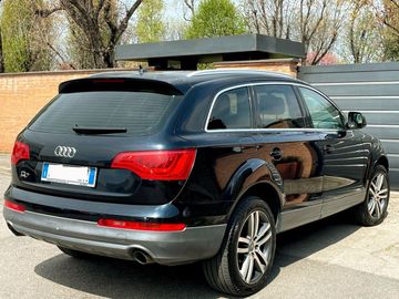 Audi Q7 - 4