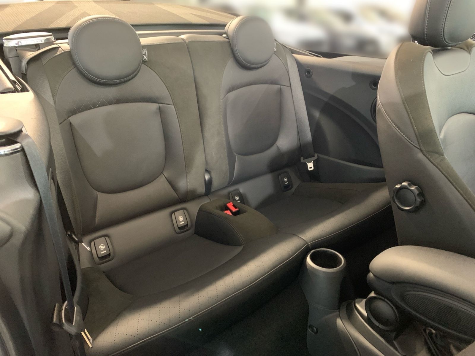 Fahrzeugabbildung MINI Cooper S Cabrio Navi LED Kamera