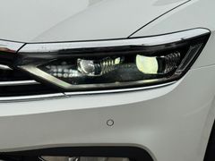 VW Passat Variant 2.0 TDI DSG Elegance