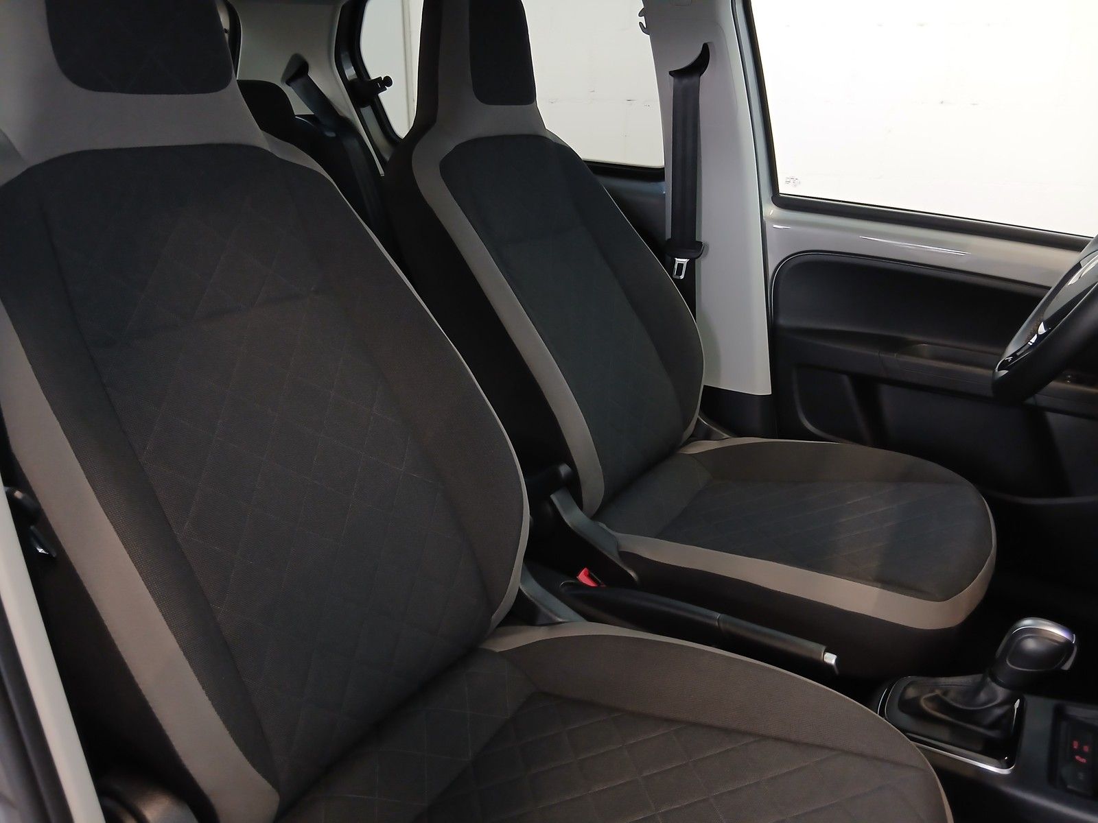 Fahrzeugabbildung Volkswagen up! e-up! Style +Kamera +Tempomat