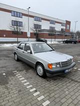 Mercedes-Benz 190 - Mercedes-Benz 190 aus 1990