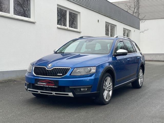 Skoda Octavia Combi Scout 4x4 Xenon Navi Panorama ACC