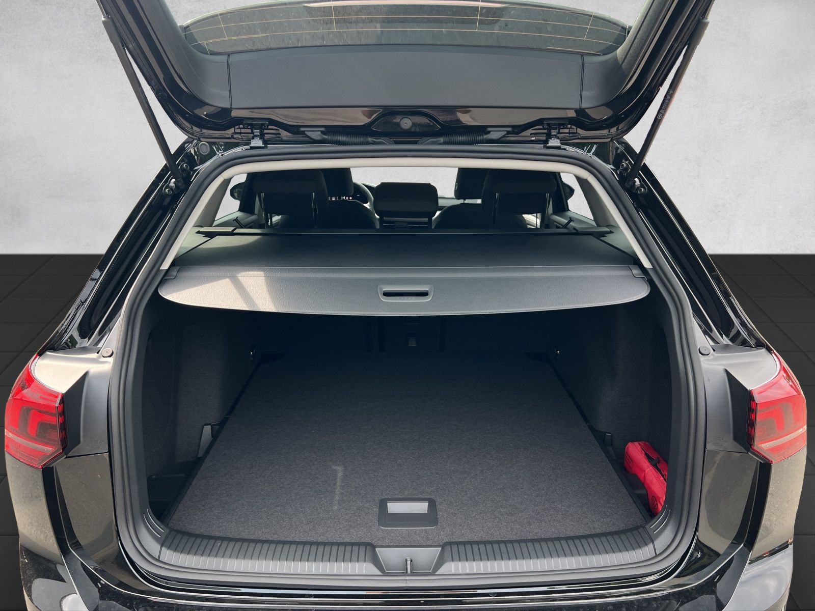 Golf VIII Variant Life 2.0 TDI DSG Navi*ACC*LED