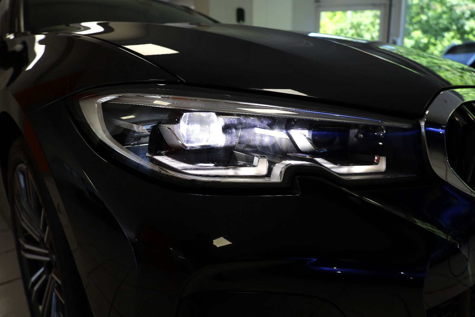 BMW 320i Touring M-Sport|HIFI|ACC|LED|RFK|ALCANTARA| foto 5