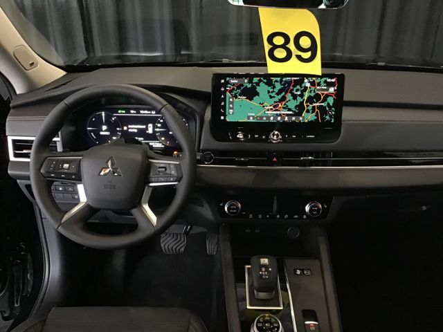 Fahrzeugabbildung Mitsubishi Plug-in Hybrid Outlander Intro Edition Navi/360°