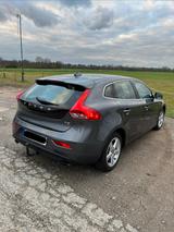 Volvo V40 T3 Momentum Langstrecke, Kamera, Gepflegt - gebrauchte Volvo V40 aus dem Jahr 2013