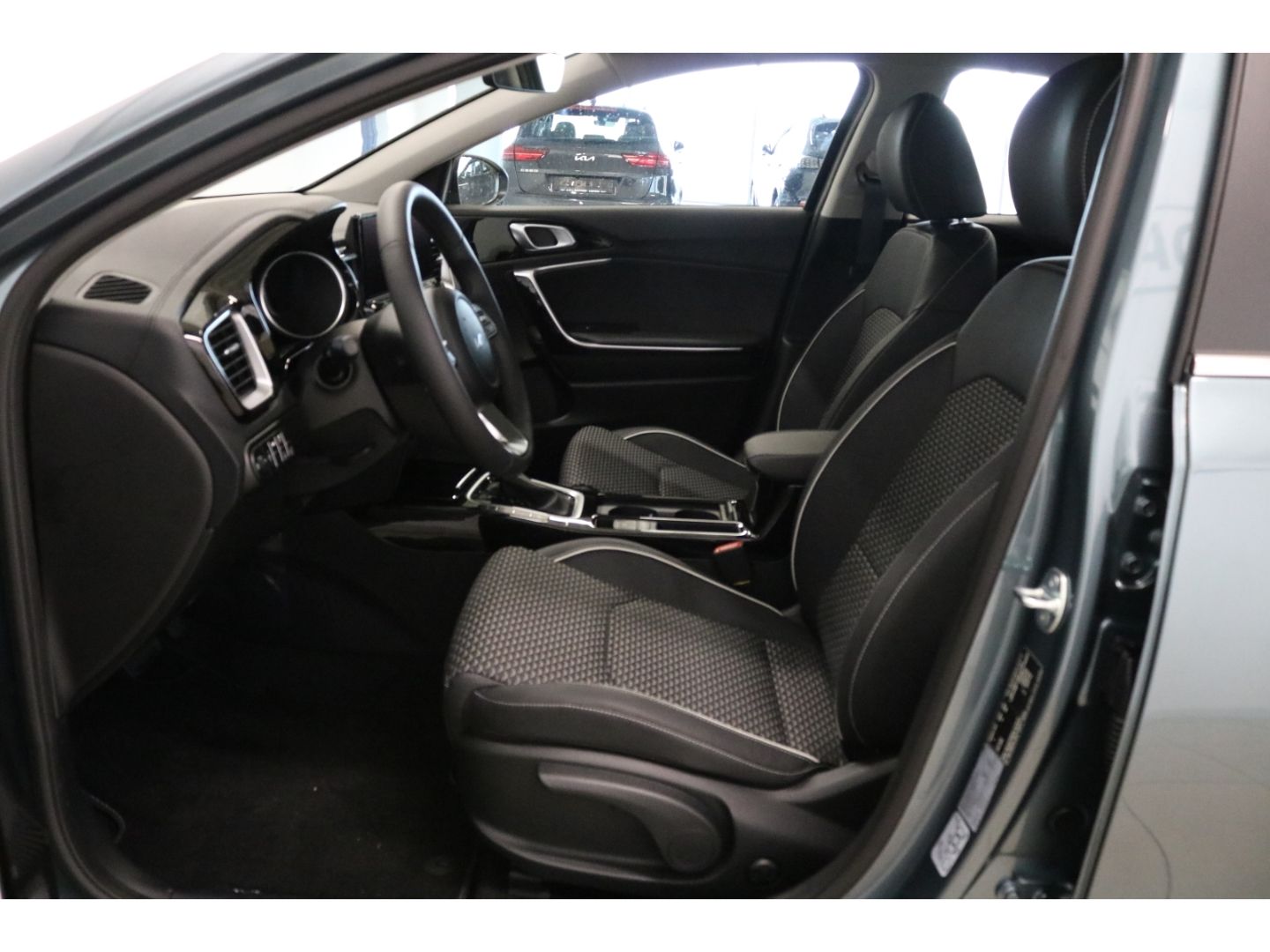 Fahrzeugabbildung Kia XCeed Spirit 1.4 T-GDI JBL Kamera LED Tempomat