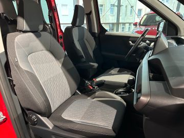 Ford Tourneo Courier Titanium Automatik AHK
