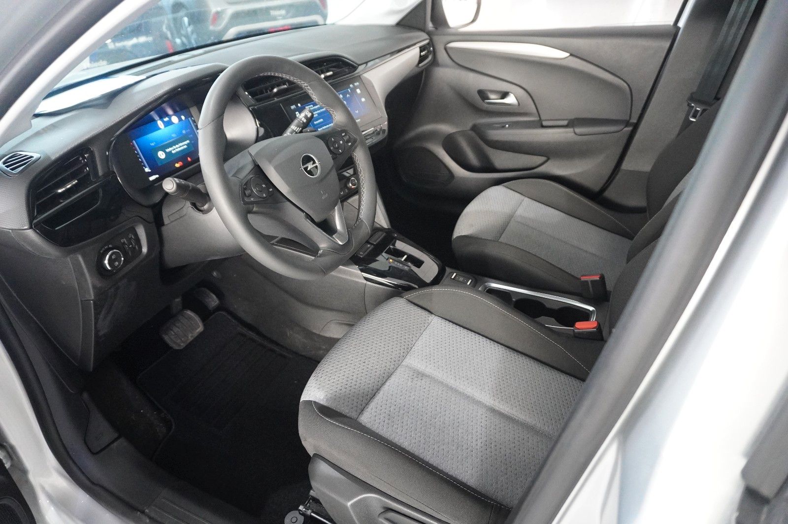 Fahrzeugabbildung Opel Corsa F 1.2T FACELIFT NAVI/LED/VIRT./KAMERA/DAB+