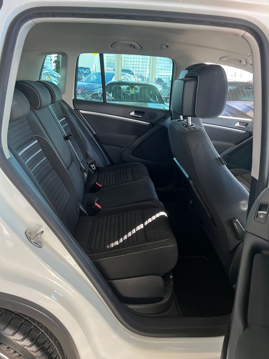 Fahrzeugabbildung Volkswagen Tiguan Cup Sport & Style DSG
