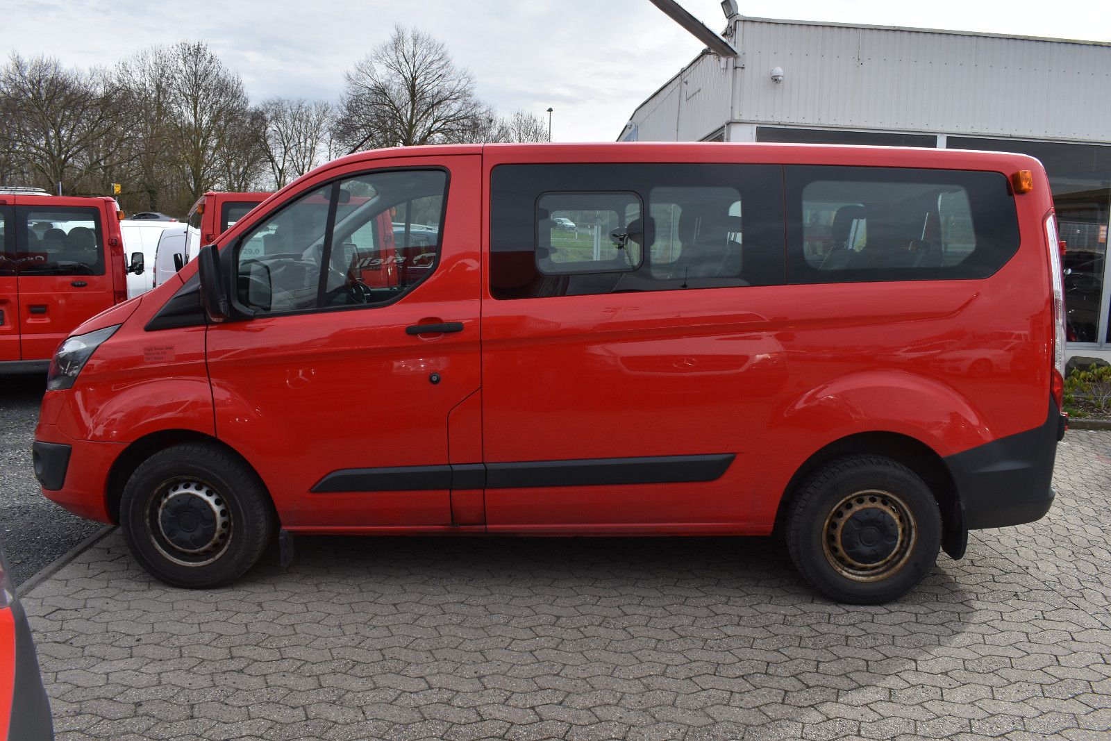 Fahrzeugabbildung Ford Transit Custom/ Kombi 300 L1* 1821*