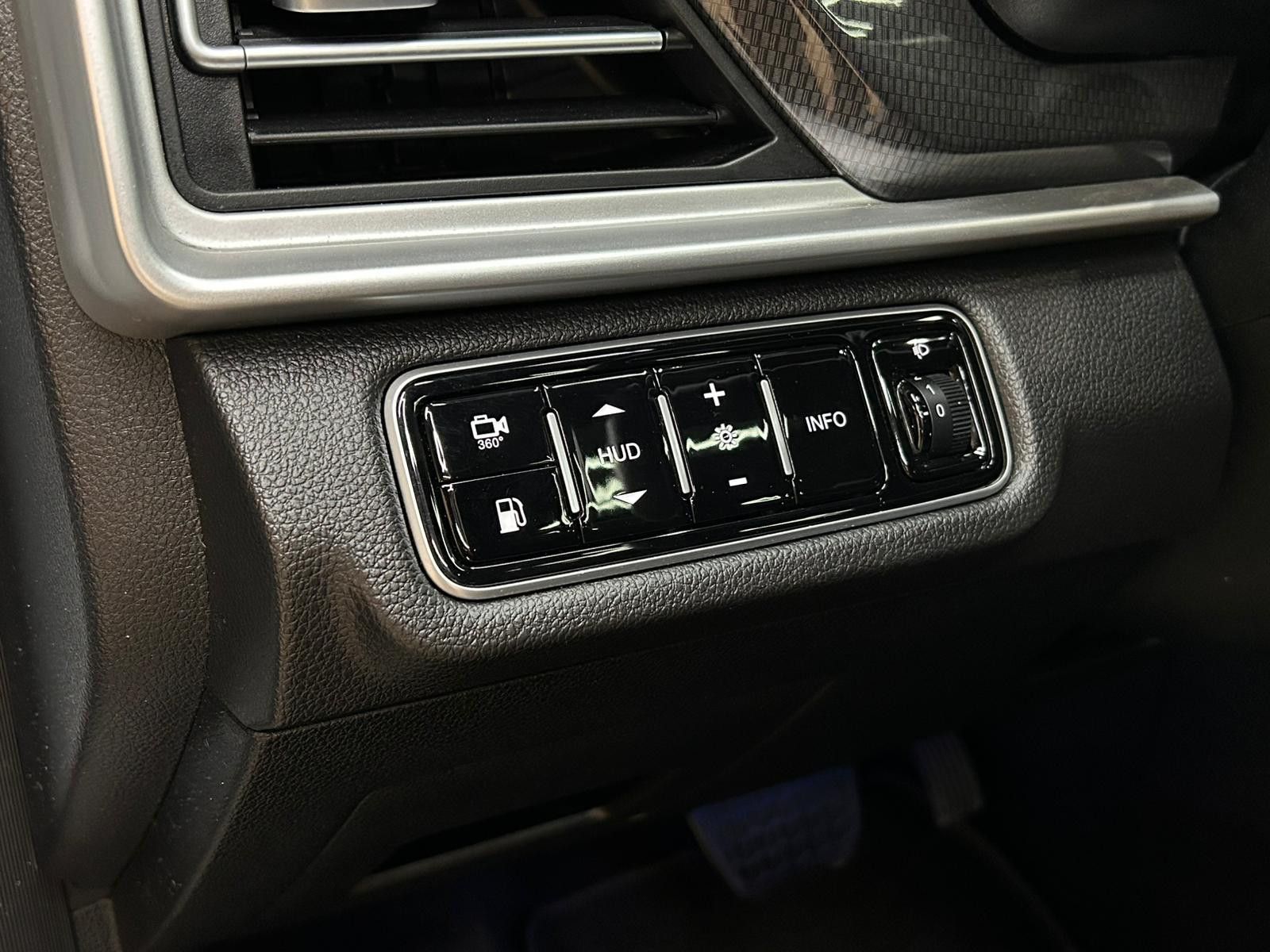Fahrzeugabbildung DFSK Fengon 7 4WD 7SI+PANO+LED+SHZ+HEAD+ACC+360+AHK+