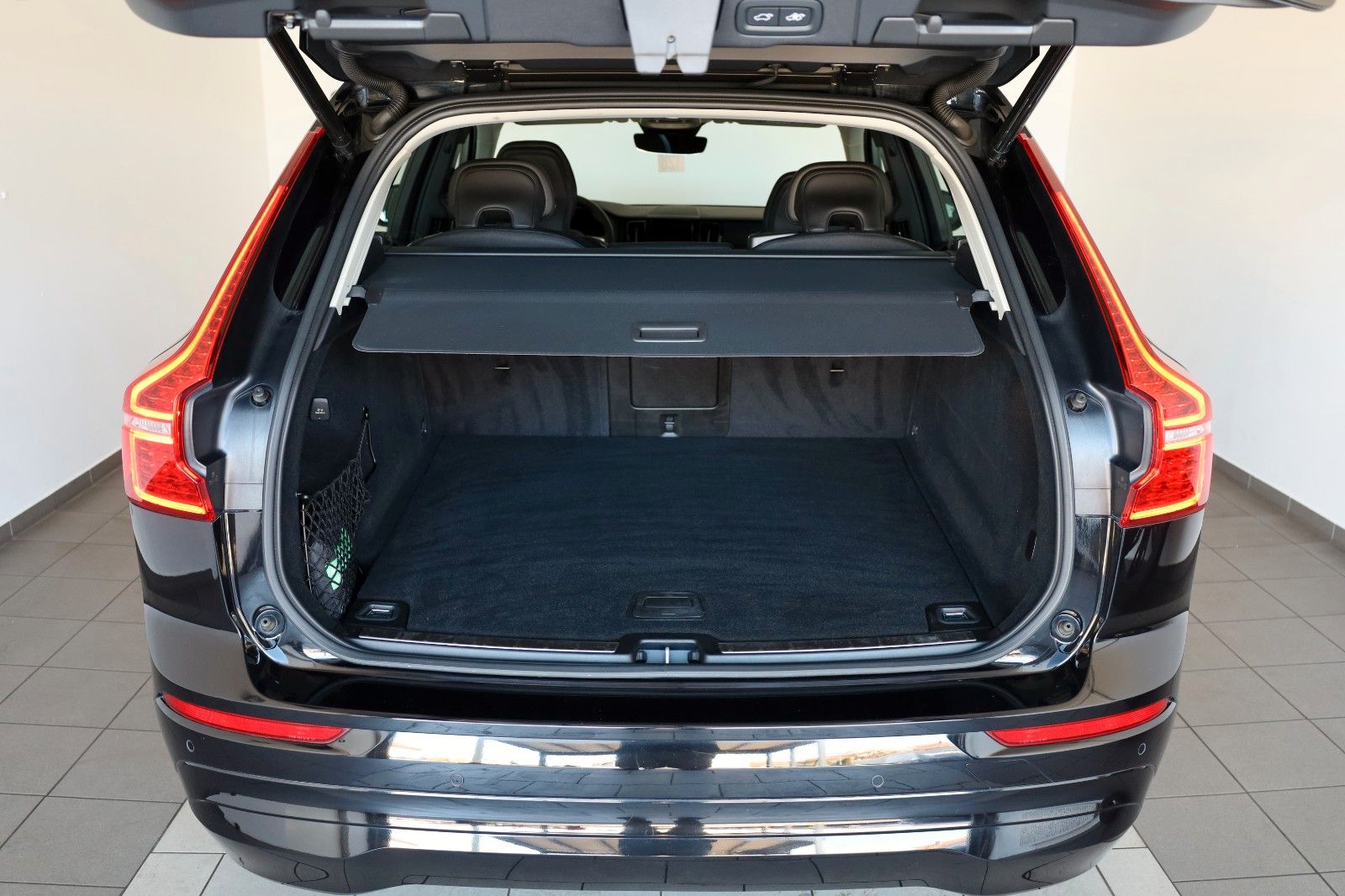 Fahrzeugabbildung Volvo XC60 Core B4 D,Navi,LED,4xSH,Kamera,Carplay,ACC