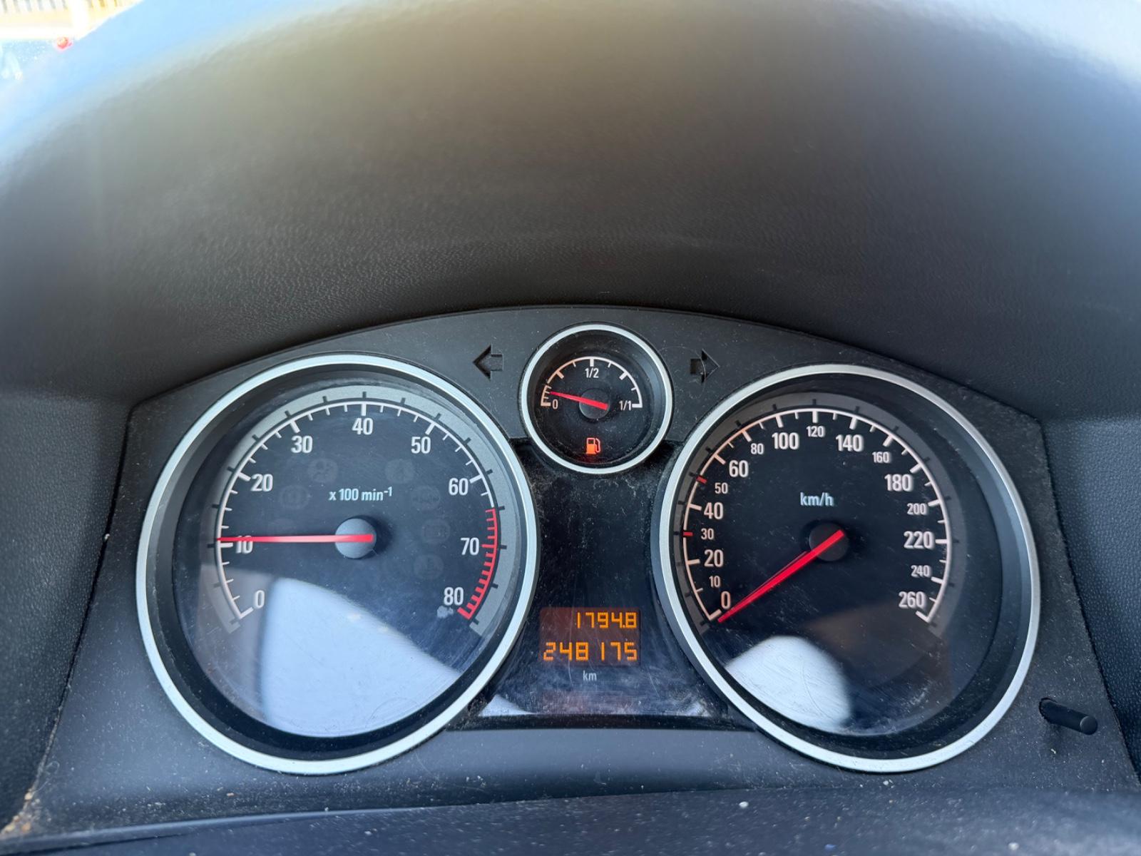 Opel Astra 2005 — photo 6