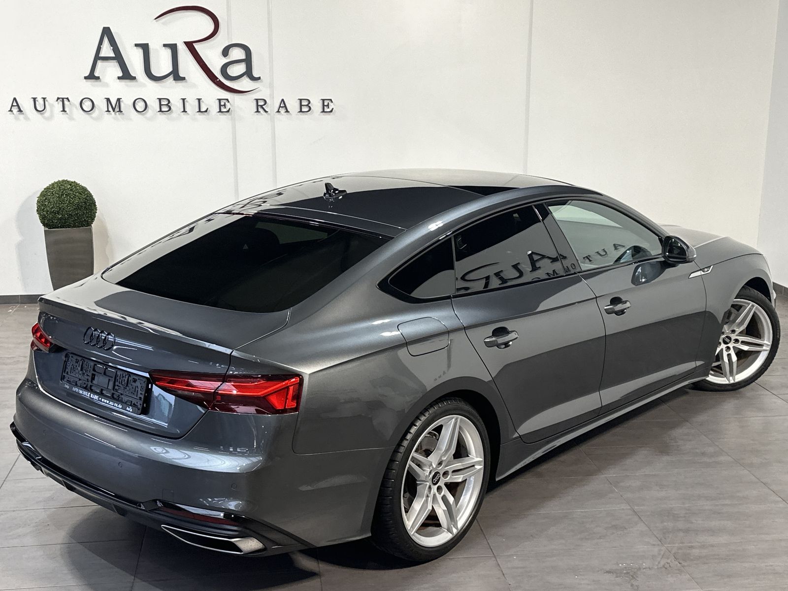Fahrzeugabbildung Audi A5 SpB 35 TFSI S-Line NAV+MATRIX+PANO+HUD+B&O+SH