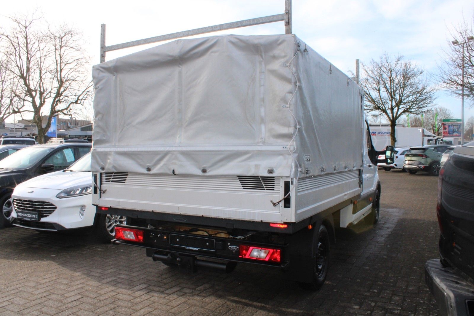 Fahrzeugabbildung Ford Transit Trend L3 DoKa Pritsche Plane & Spriegel