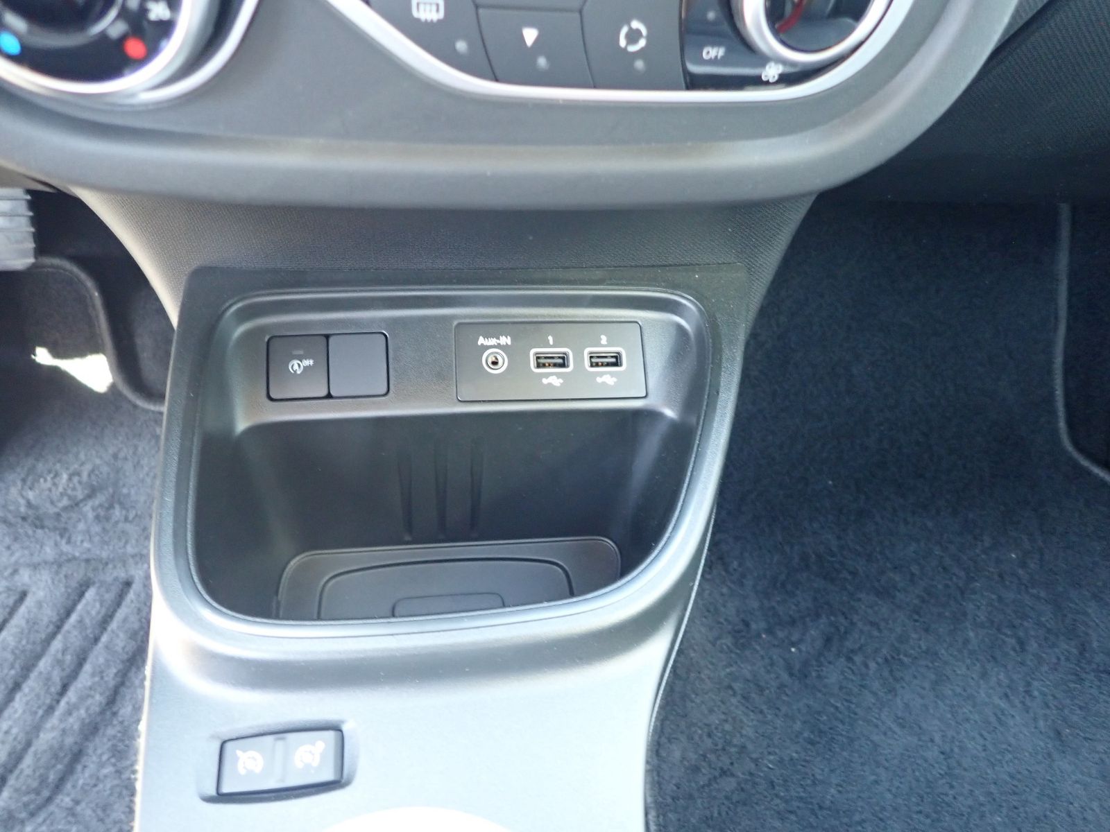 Fahrzeugabbildung Renault Twingo Equilibre SCe 65