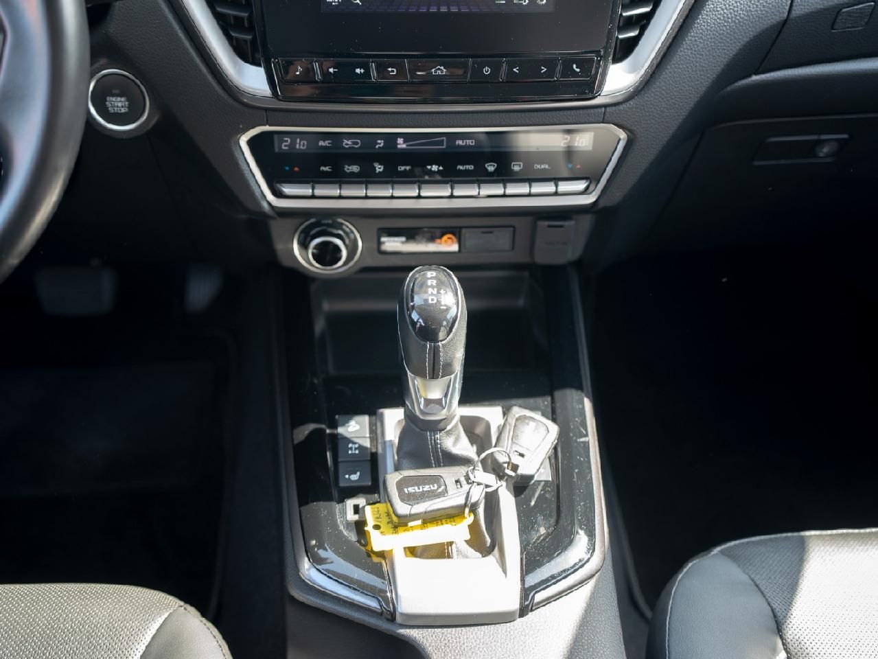 Fahrzeugabbildung Isuzu D-Max Space Cab 4WD LSE