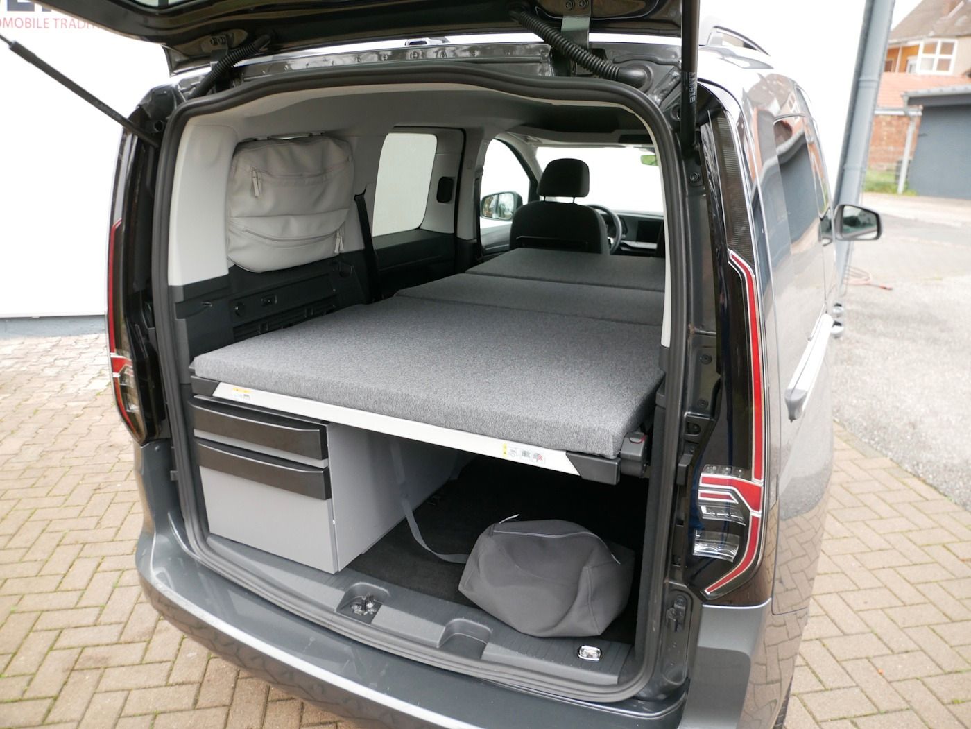 Fahrzeugabbildung Volkswagen Caddy California 2.0 TDI Camper AHK DSG SHZ LED