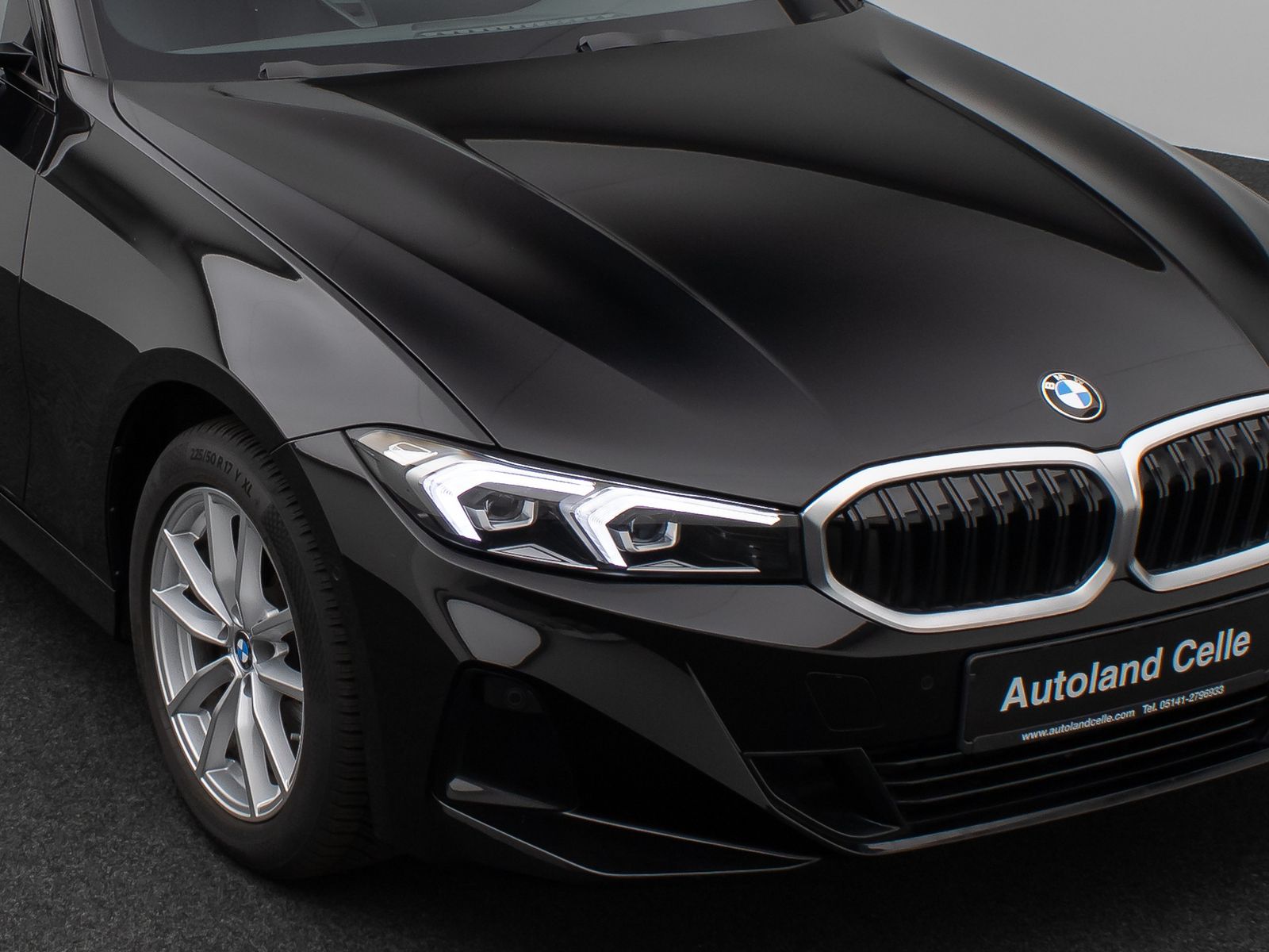 Fahrzeugabbildung BMW 318i Kamera DAB Sportlenkrad CockPit+ Alarm LED