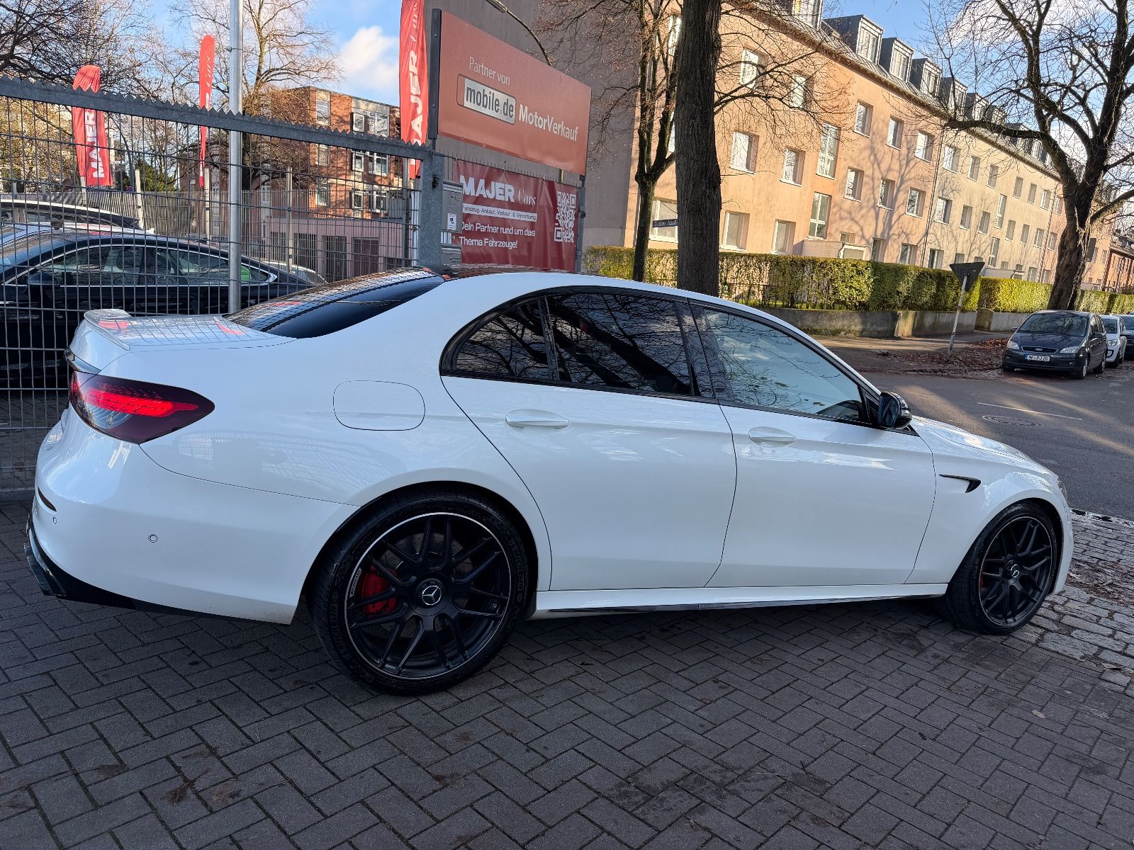 Fahrzeugabbildung Mercedes-Benz E 63s AMG 4Matic+ PANO*MEMO*BURMESTER*ACC*LED