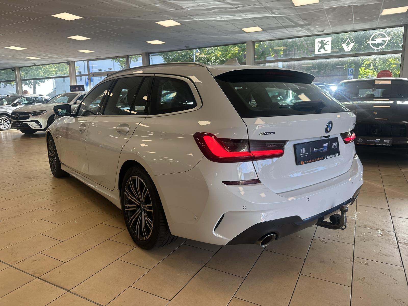 BMW 330 xDrive*M Sport*AHK*ACC*HUD*Cam*HiFi*Laser*1H