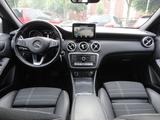Mercedes-Benz A 180 Urban Autom.Navi Klima PDC SHZ 2.Hd S.Heft - gebrauchte Mercedes-Benz A 180 aus dem Jahr 2016