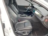 Jaguar XF 25t R-Sport Blackp TFT Meridian LED Totwinkel - Jaguar XF mit Benzin-Antrieb: Limousine