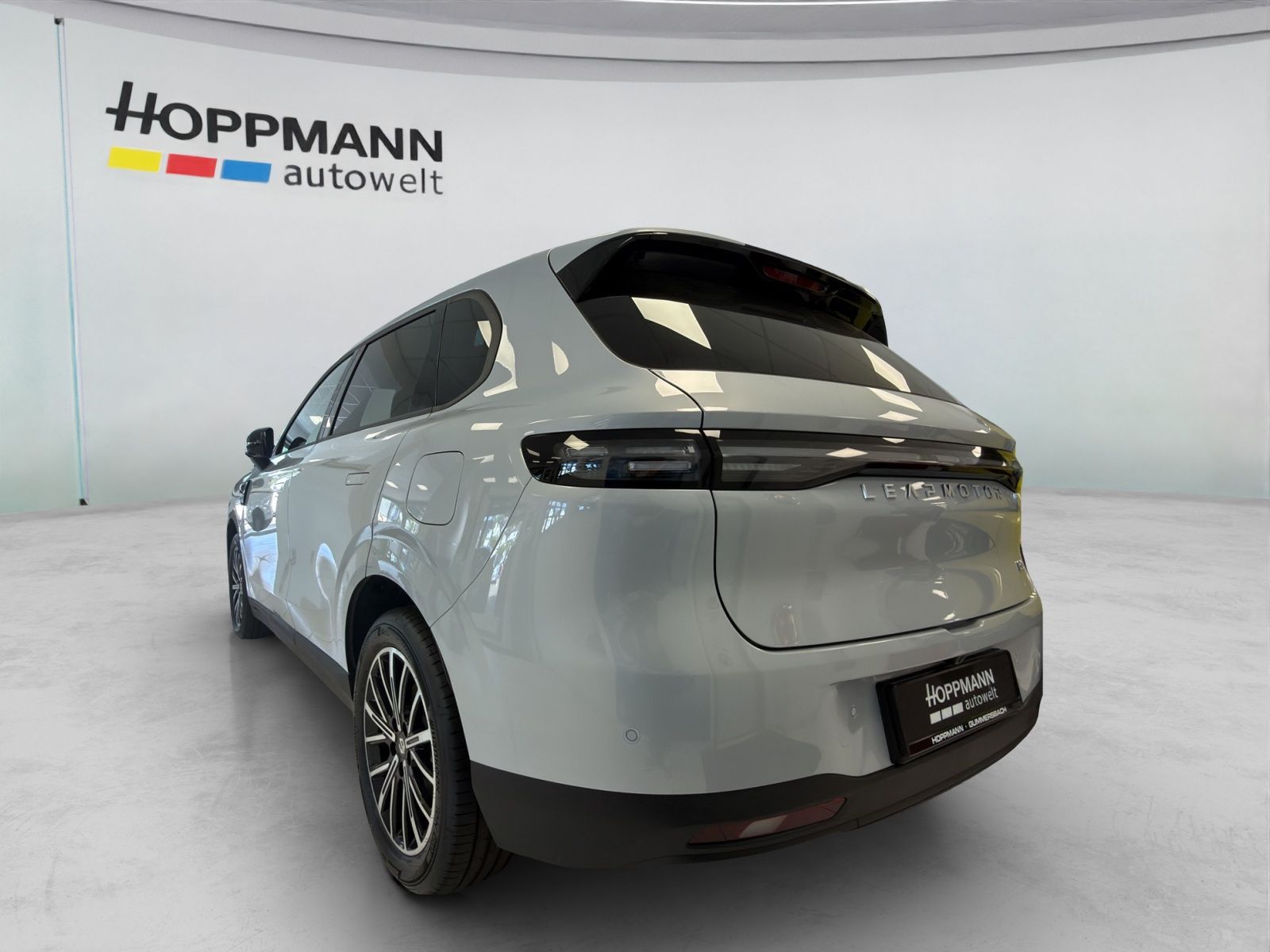 Leapmotor B10 REEV Design*PANORAMA*PDC*CARPLAY* imagem 3